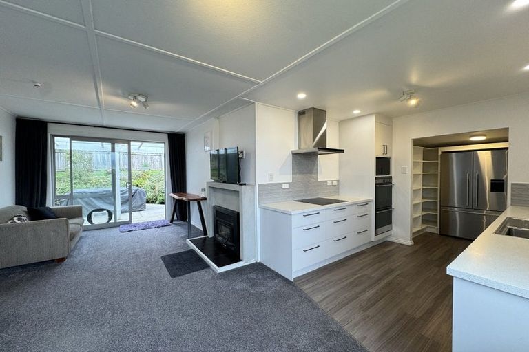 Photo of property in 32 Chatham Street, Waihola, Milton, 9073