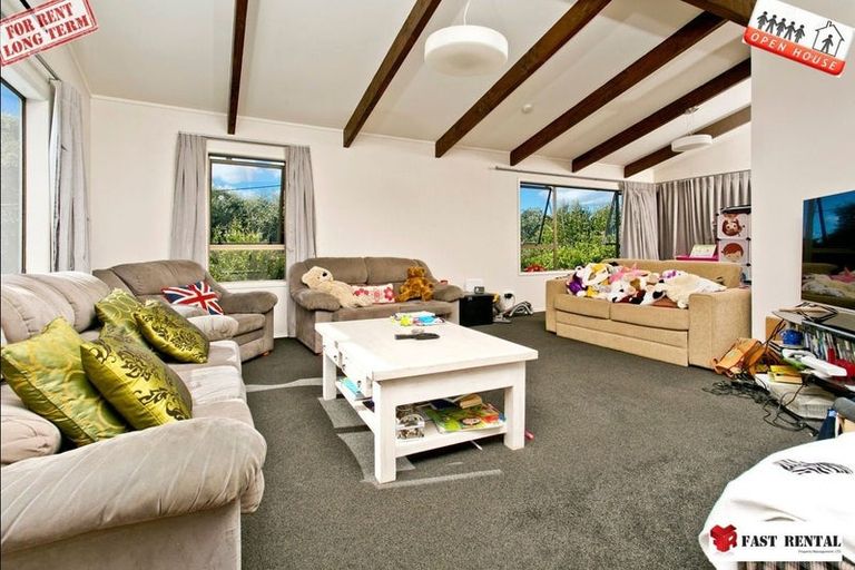 Photo of property in 1/39 Rangitoto Terrace, Milford, Auckland, 0620