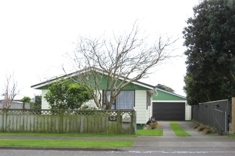 Photo of property in 42 Glamis Avenue, Bell Block, New Plymouth, 4312