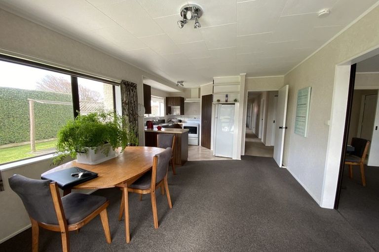 Photo of property in 24 Graham Street, Eltham, 4322