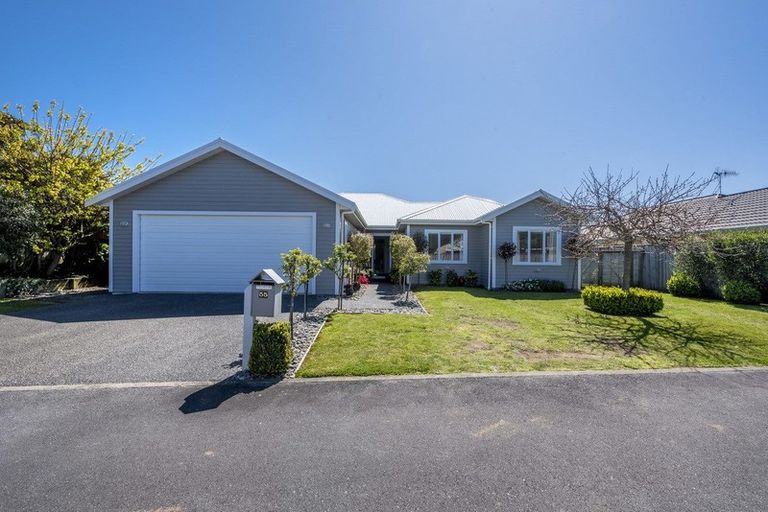 Photo of property in 55 Regent Drive, Paraparaumu Beach, Paraparaumu, 5032
