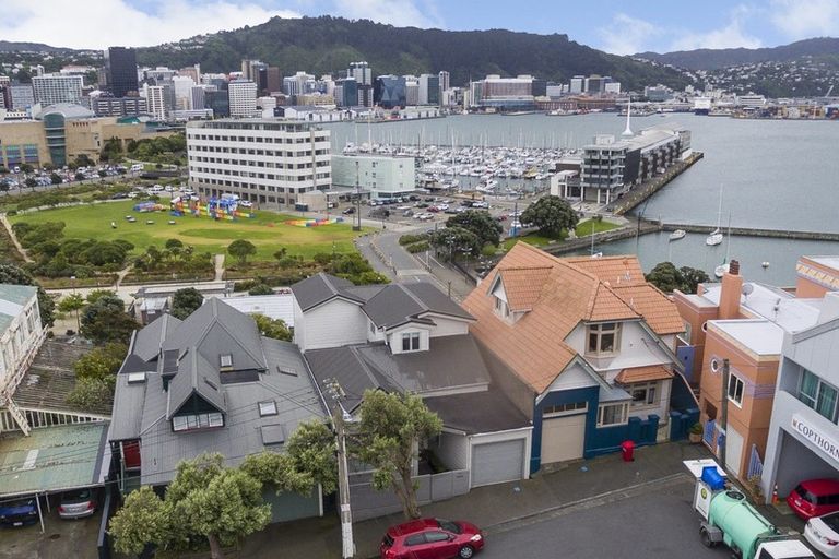 Photo of property in 65 Roxburgh Street, Mount Victoria, Wellington, 6011