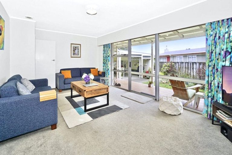 Photo of property in 11 Valley Road, Te Puke, 3119