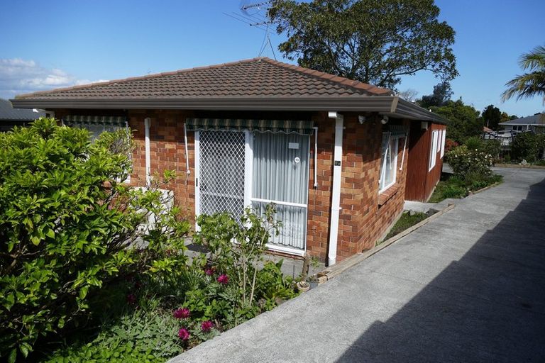 Photo of property in 2/9 Akehurst Avenue, New Lynn, Auckland, 0600