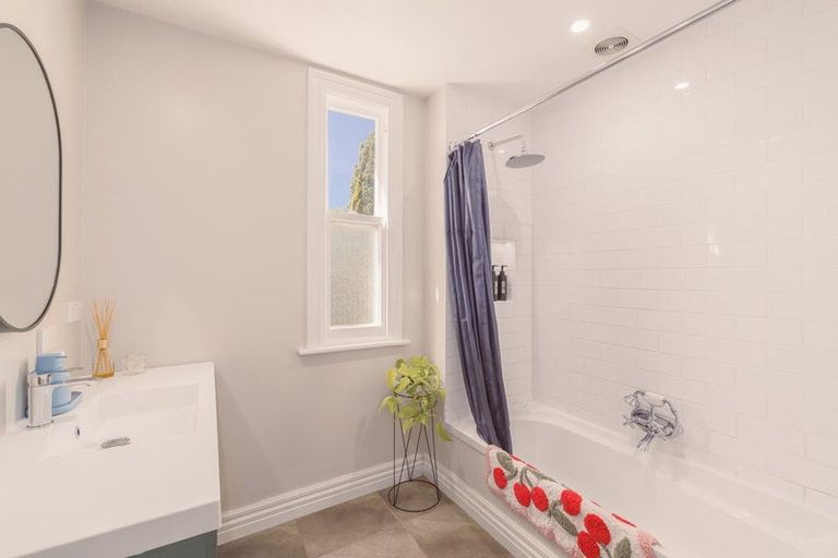 Photo of property in 1/250 Wilsons Road, Waltham, Christchurch, 8023