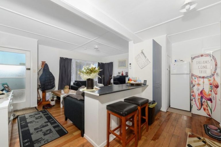 Photo of property in 15 Gordon Road, Western Heights, Rotorua, 3015