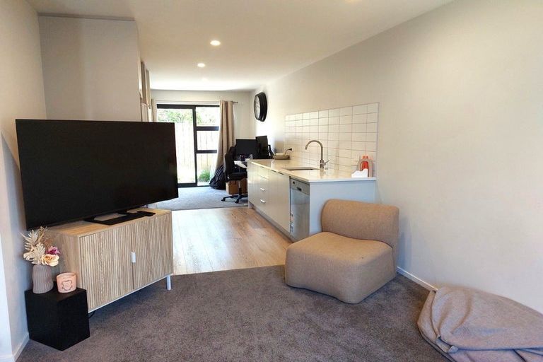 Photo of property in 3/33 Sladden Street, Naenae, Lower Hutt, 5011