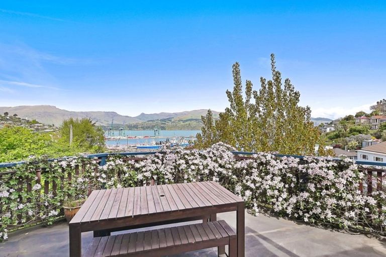 Photo of property in 37 Jacksons Road, Lyttelton, 8082