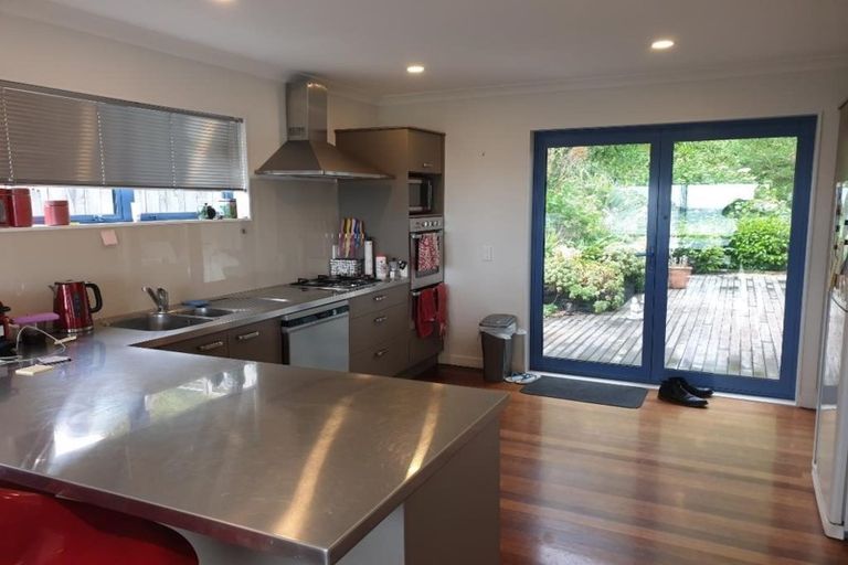 Photo of property in 39 Moa Point Road, Moa Point, Wellington, 6022