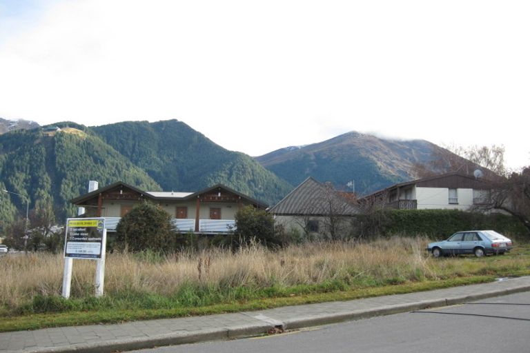Photo of property in 20 Suburb Street, Queenstown, 9300