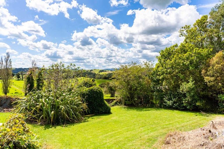 Photo of property in 46 Gorge Road, Maungaturoto, 0520