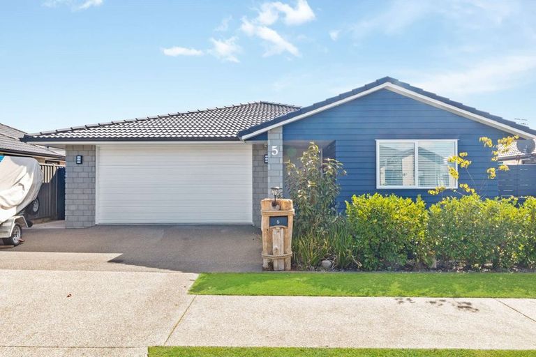 Photo of property in 5 Taffe Crescent, Pyes Pa, Tauranga, 3112