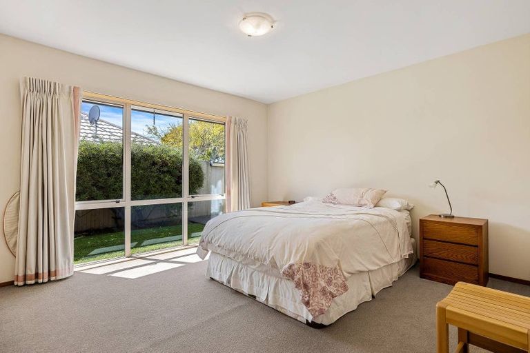 Photo of property in 2/43 Claridges Road, Casebrook, Christchurch, 8051