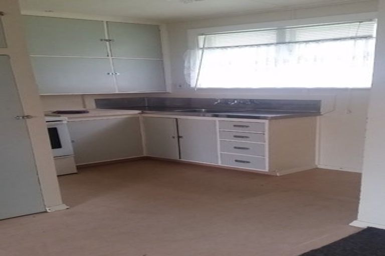 Photo of property in 90-92 Strand Crescent, Naenae, Lower Hutt, 5011