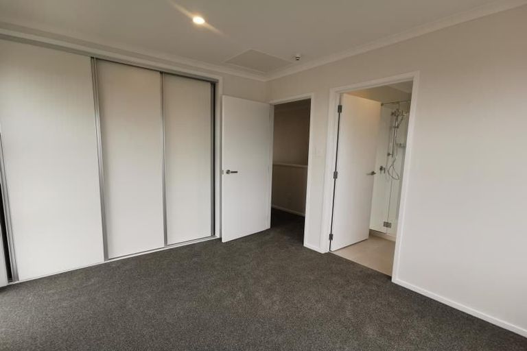 Photo of property in 73 Manarini Road, Westgate, Auckland, 0614