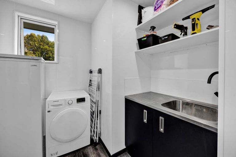 Photo of property in 21 Tainui Terrace, Inglewood, 4330