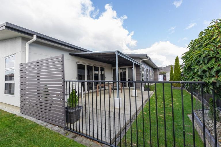 Photo of property in 62 Rosalie Terrace, Kelvin Grove, Palmerston North, 4414