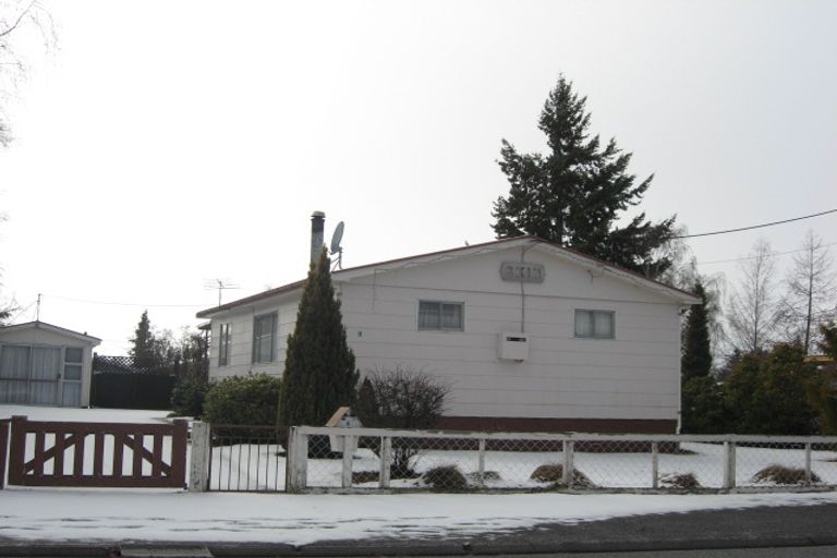 Photo of property in 9 Ruataniwha Road, Twizel, 7901