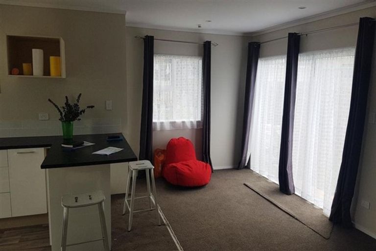 Photo of property in 94 Chislehurst Street, Henderson, Auckland, 0612