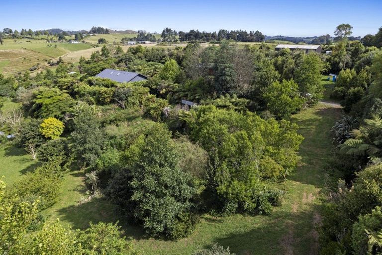 Photo of property in 525 Kaipikari Road, Urenui, 4375
