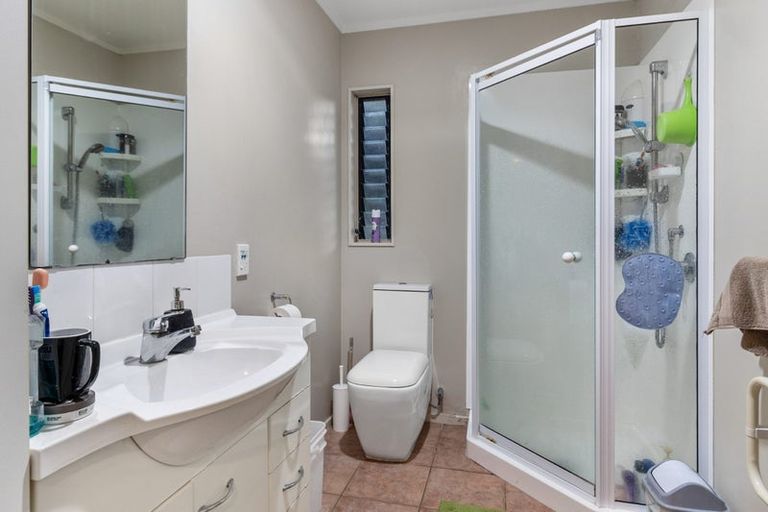 Photo of property in 58 Garton Drive, Massey, Auckland, 0614