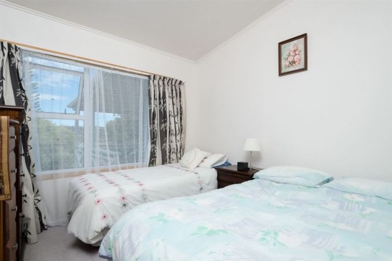 Photo of property in 29 Poinsettia Place, Henderson, Auckland, 0610