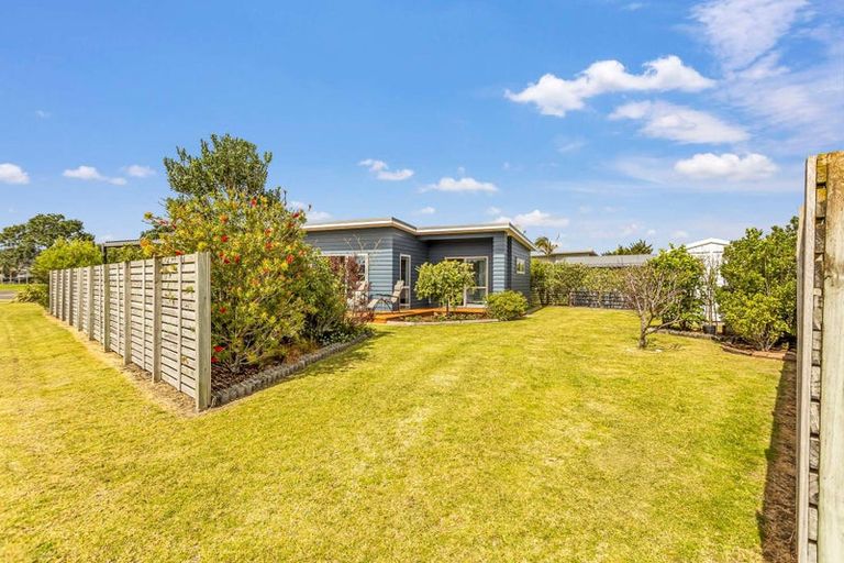 Photo of property in 337 Harbour Drive East, Matarangi, Whitianga, 3592