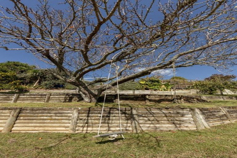 Photo of property in 21 Omokoroa Road, Omokoroa, 3114