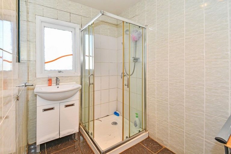 Photo of property in 129 Clevedon Road, Papakura, 2110