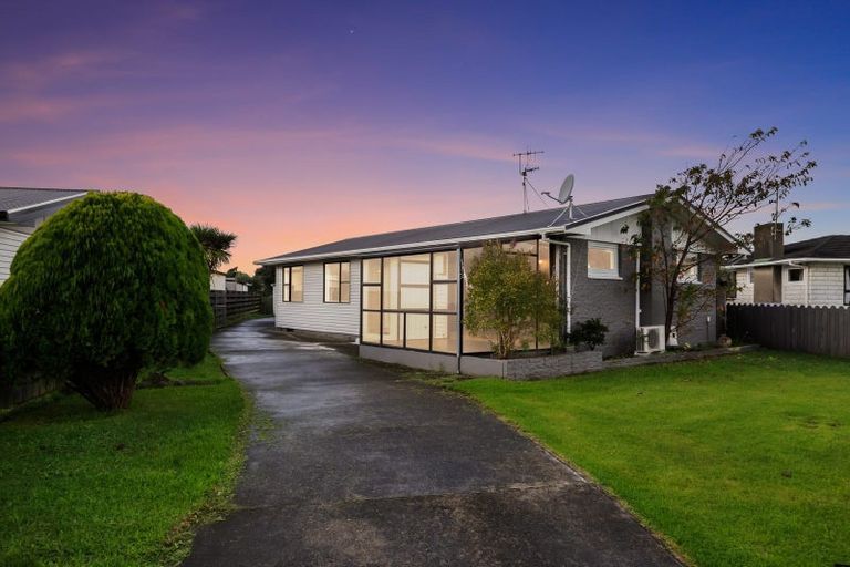 Photo of property in 23 Mazengarb Road, Paraparaumu Beach, Paraparaumu, 5032