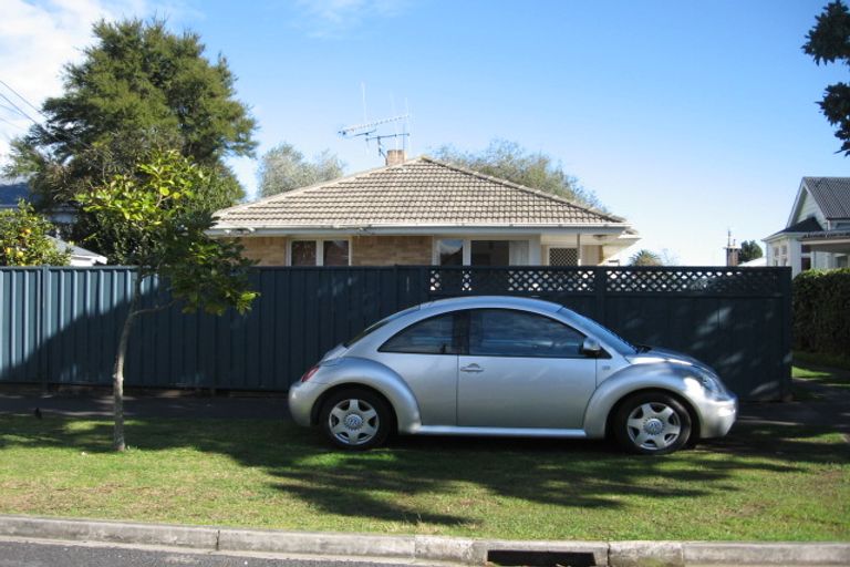 Photo of property in 2/15 George Street, Claudelands, Hamilton, 3214