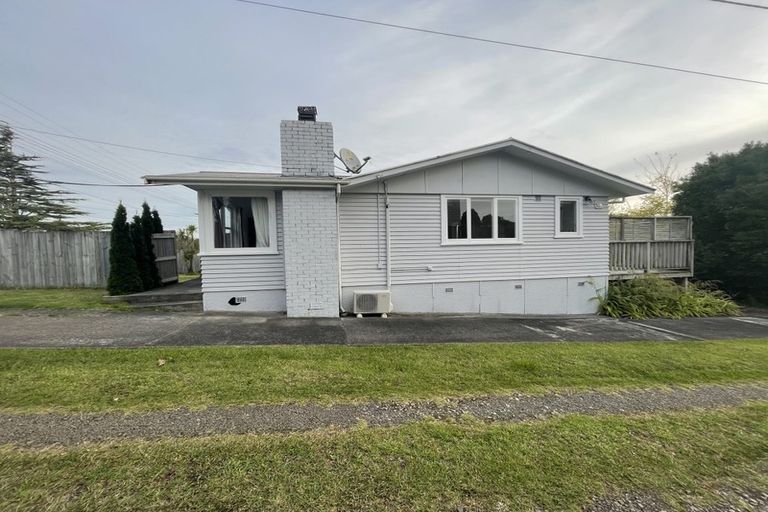 Photo of property in 35 Chorley Avenue, Massey, Auckland, 0614