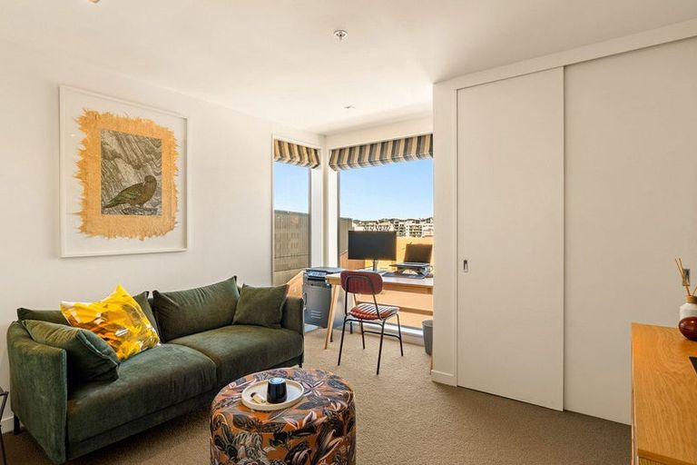 Photo of property in Portal Apartments, 8a/42 Cable Street, Te Aro, Wellington, 6011