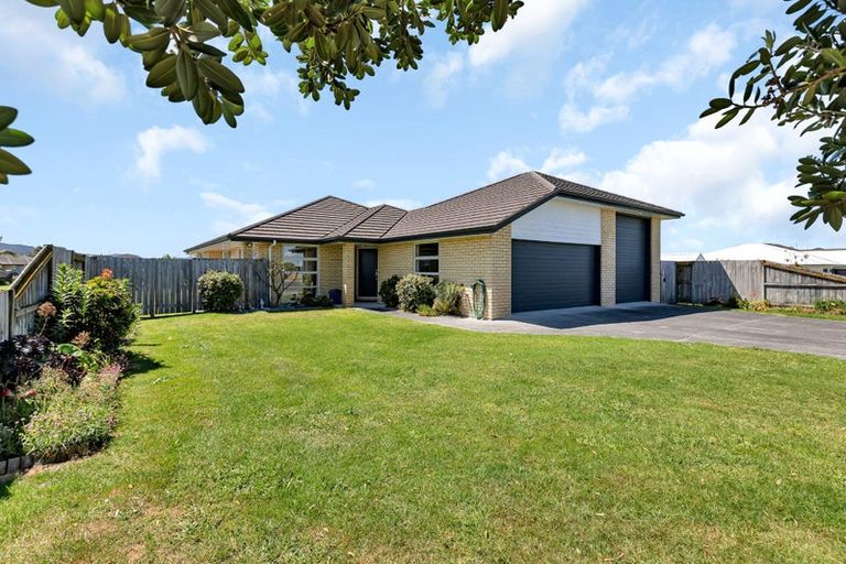 Photo of property in 12 Sando Way, One Tree Point, 0118