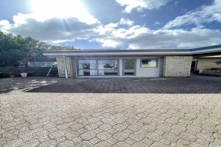 Photo of property in 13 Deanna Drive, West Harbour, Auckland, 0618