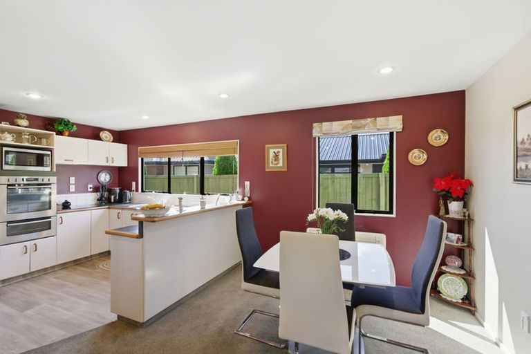 Photo of property in 2/139 Maidstone Road, Ilam, Christchurch, 8041