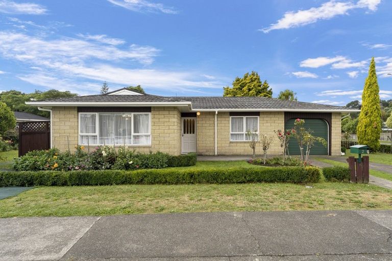 Photo of property in 2 Princeton Road, Raumati Beach, Paraparaumu, 5032
