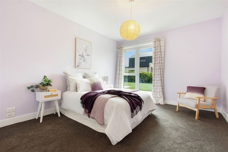 Photo of property in 12 Mapleham Drive, Pegasus, 7612