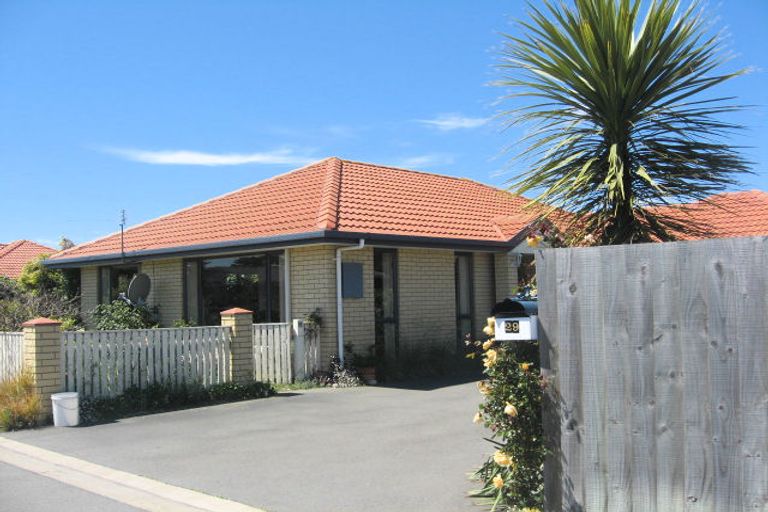Photo of property in 29 Cossar Street, Burwood, Christchurch, 8083