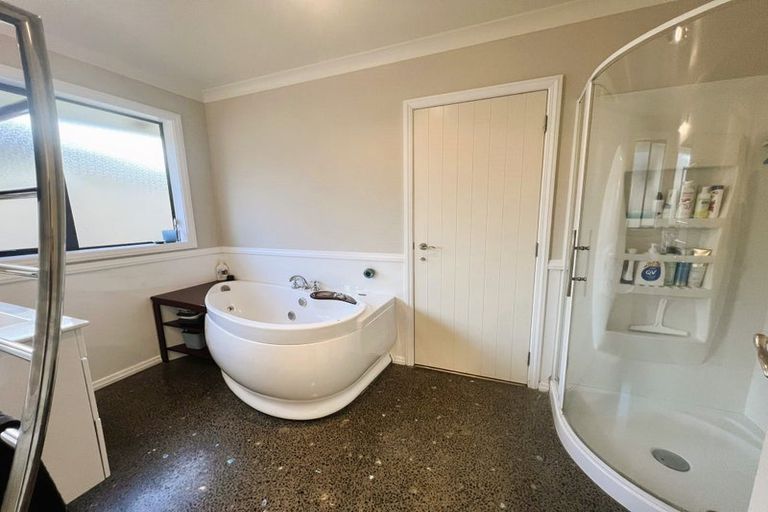 Photo of property in 105a Williams Street, Cambridge, 3434