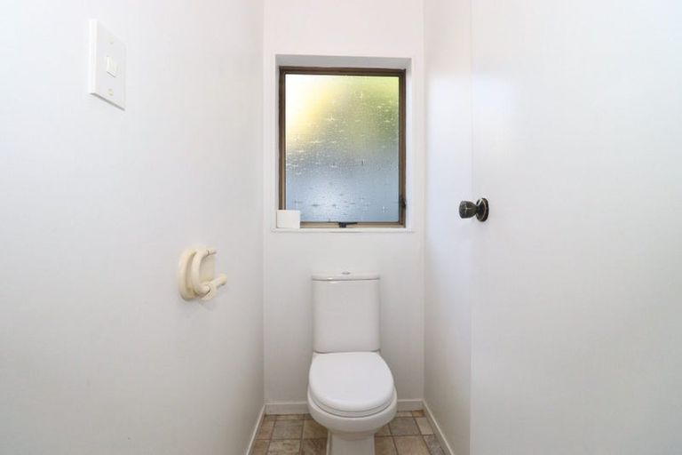 Photo of property in 8 Raddock Place, Farm Cove, Auckland, 2012