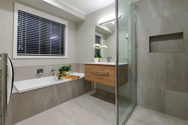 Photo of property in 32 Isobel Hodgson Drive, Cambridge, 3434