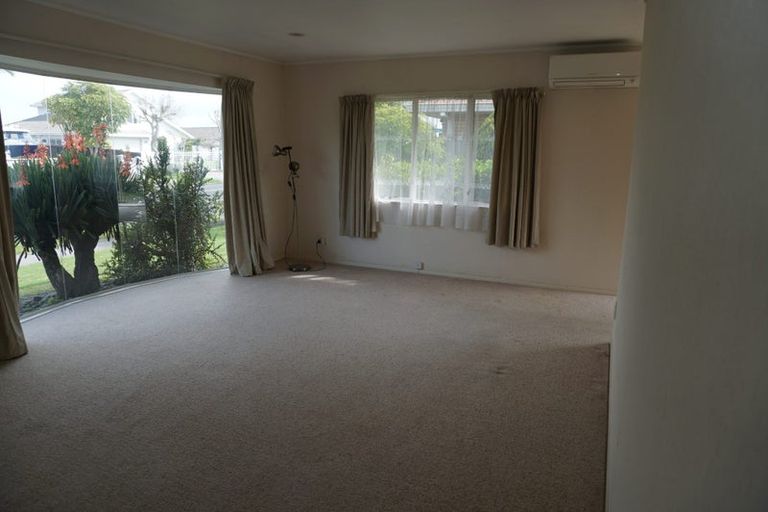 Photo of property in 2/43 Kilimanjaro Drive, Northpark, Auckland, 2013
