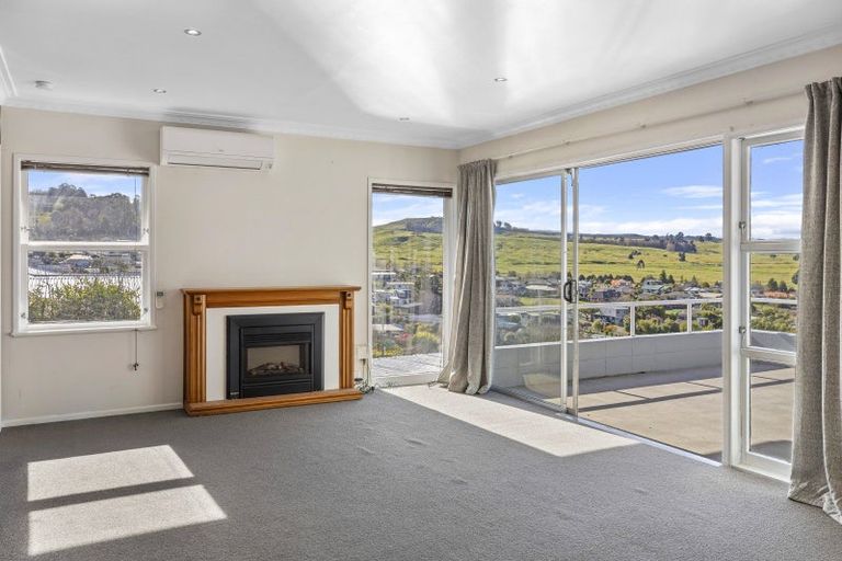 Photo of property in 18 Scenic Heights, Acacia Bay, Taupo, 3330