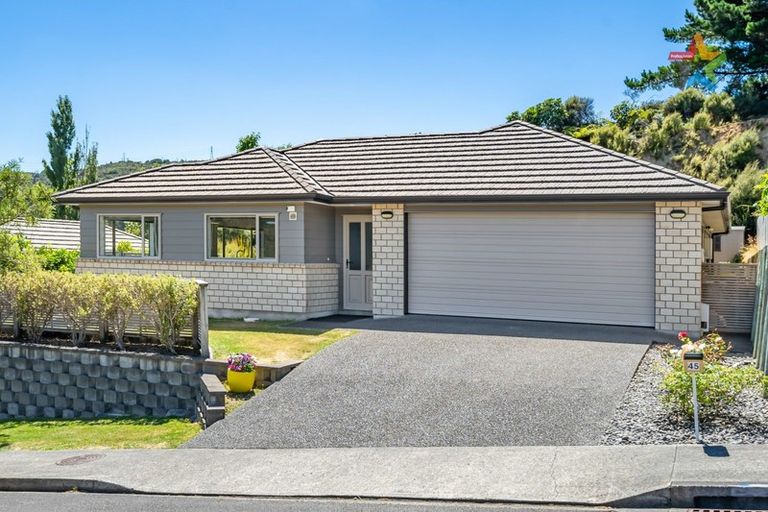 Photo of property in 45 Speldhurst Grove, Stokes Valley, Lower Hutt, 5019