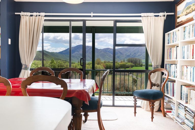 Photo of property in 31 Ahuriri Heights, Omarama, 9412