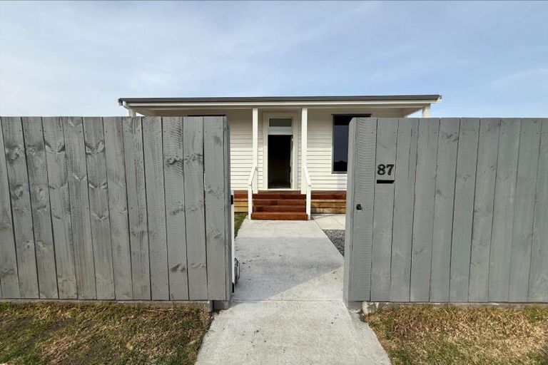 Photo of property in 87 Hinau Street, Castlecliff, Wanganui, 4501