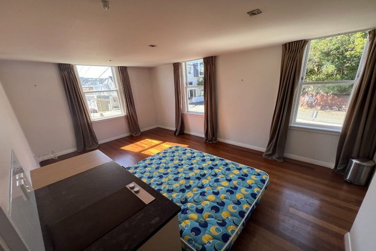 Photo of property in 77 Brougham Street, Mount Victoria, Wellington, 6011