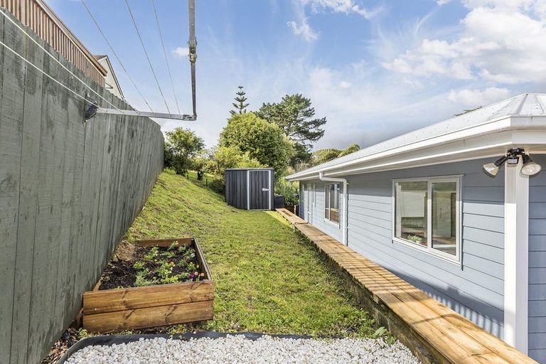 Photo of property in 17a Gloucester Street, Cannons Creek, Porirua, 5024