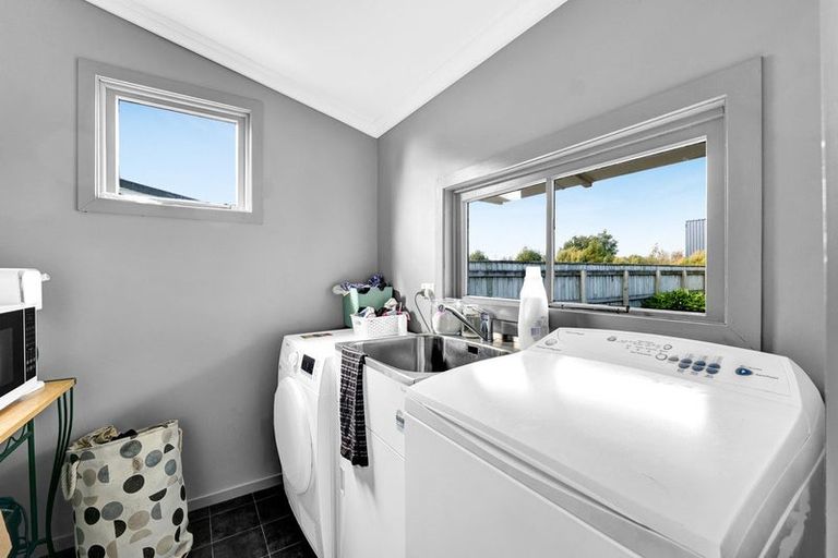 Photo of property in 4 Tawhiti Road, Hawera, 4610